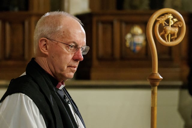 Archbishop of Canterbury Justin Welby prepares to lay down his pastoral staff on the altar at the chapel in Lambeth Palace, in London, Britain January 6, 2025, a symbolic act marking the end of his ministry. Neil Turner for Lambeth Palace/Handout via REUTERS/File Photo