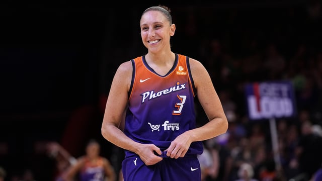 Diana Taurasi, iconic in women's basketball and a WNBA star, retires at 42 after two decades with the Phoenix Mercury. (AP Photo/Matt York, File)