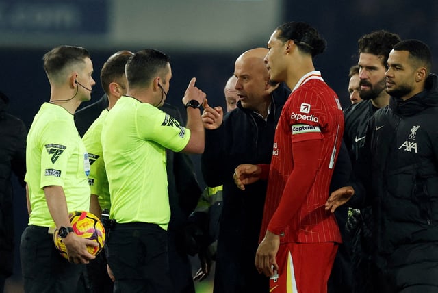 Soccer Football - Premier League - Everton v Liverpool - Goodison Park, Liverpool, Britain - February 12, 2025 Liverpool manager Arne Slot remonstrates with referee Michael Oliver after the match before being sent off Action Images via Reuters/Jason Cairnduff
