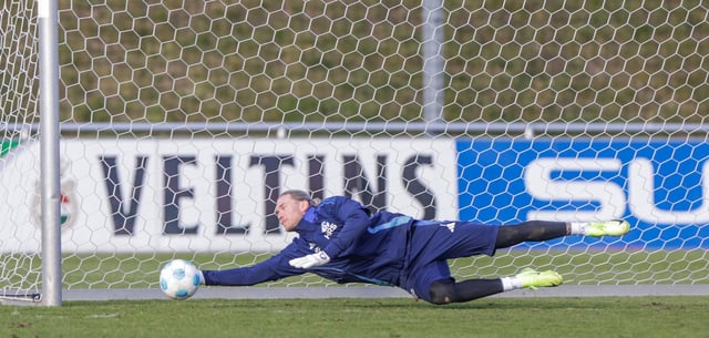Mitte Januar unterschrieb Loris Karius den Vertrag bei Schalke. Seit sechs Spielen wartet er auf seine Chance – die er nun gegen Preußen Münster bekommen soll