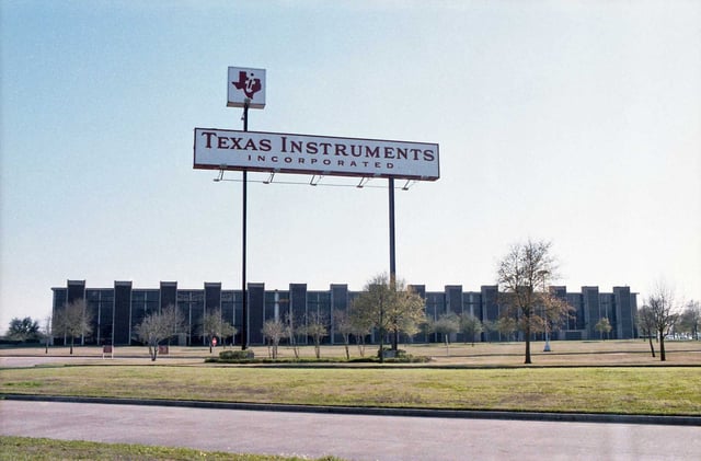Houston&#39;s electronics manufacturing sector was dominated in the past by companies like Texas Instruments and, later, Compaq. 