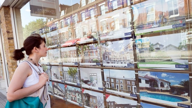 The average house price rose 0.4 per cent in February to reach £270,493, according to Nationwide