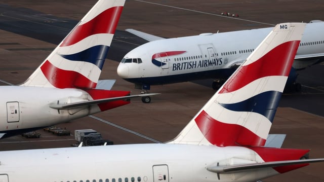 The airline is to buy back €1 billion shares and paying a final dividend of €435 million