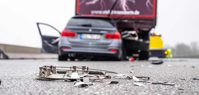 Unfall auf der Autobahn A3 bei Regensburg im Januar