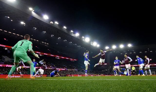 Soccer Football - FA Cup - Fifth Round - Aston Villa v Cardiff City - Villa Park, Birmingham, Britain - February 28, 2025 Aston Villa's Ollie Watkins in action Action Images via Reuters/Andrew Couldridge