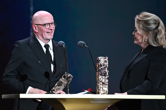 Catherine Deneuve a remis le César du meilleur film à Jacques Audiard.