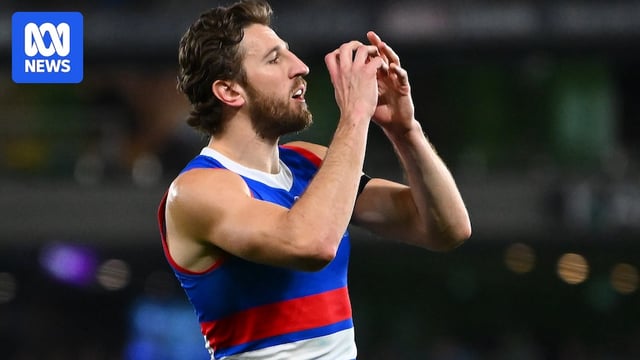 Marcus Bontempelli in anguish after missing a kick