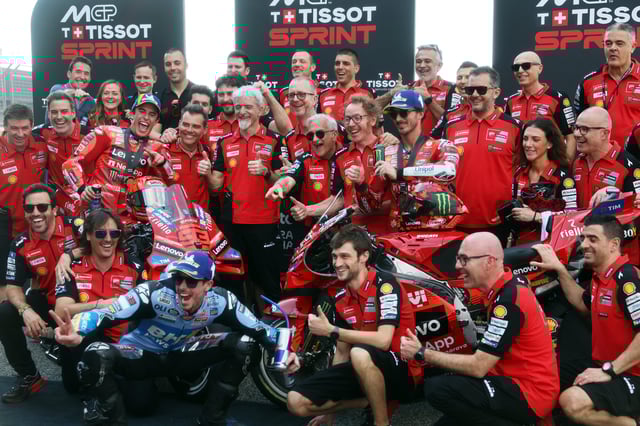 MotoGP - Thailand Grand Prix - Chang International Circuit, Buriram, Thailand - March 1, 2025 Ducati Lenovo Team's Marc Marquez celebrates after winning the MotoGP sprint along with third placed Francesco Bagnaia and teammates REUTERS/Athit Perawongmetha