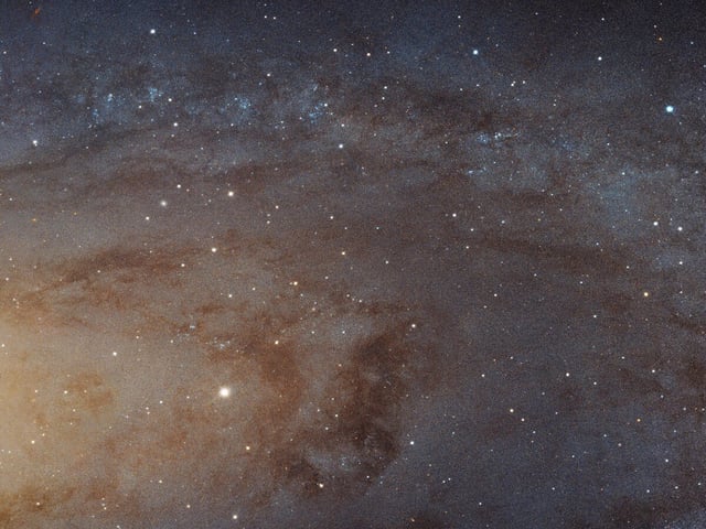 A Hubble Space Telescope study takes a close look at the dwarf galaxies surrounding Andromeda. 