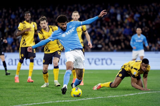 Soccer Football - Serie A - Napoli v Inter Milan - Stadio Diego Armando Maradona, Naples, Italy - March 1, 2025 Napoli's Philip Billing scores their first goal REUTERS/Remo Casilli