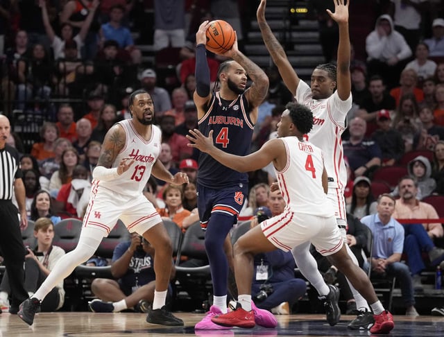 UH&#39;s (from left) J&#39;Wan Roberts, L.J. Cryer and JaVier Francis will be among five seniors honored before Monday&#39;s home finale against Kansas.