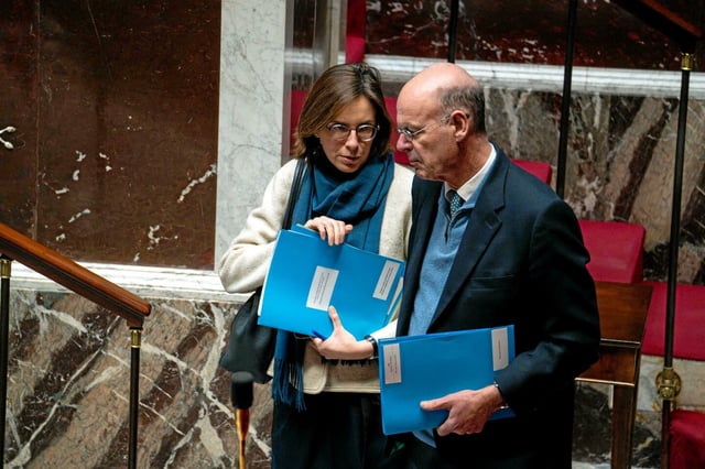 La ministre des Comptes publics Amélie de Montchalin et le ministre de l'Économie Éric Lombard à l'Assemblée nationale, à Paris, le 12 février 2025.

