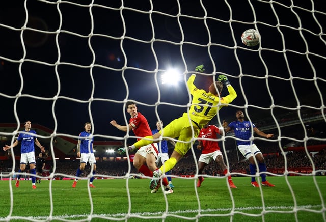Soccer Football - FA Cup - Fifth Round - Nottingham Forest v Ipswich Town - The City Ground, Nottingham, Britain - March 3, 2025 Nottingham Forest's Ryan Yates scores their second goal past Ipswich Town's Alex Palmer before it is disallowed Action Images via Reuters/Andrew Boyers