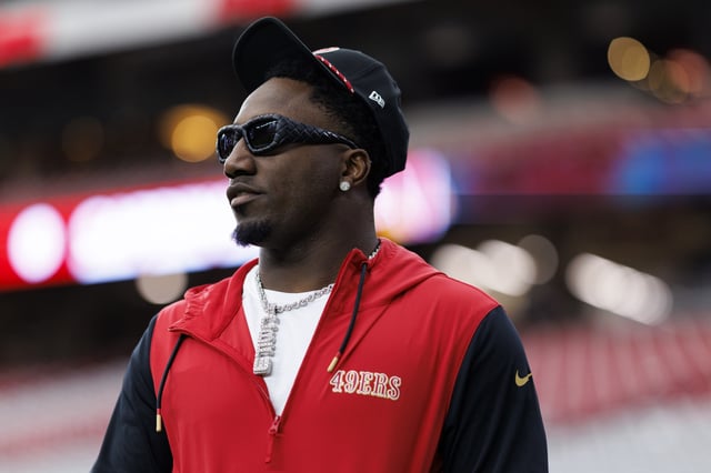 GLENDALE, ARIZONA - JANUARY 5: Wide receiver Deebo Samuel Sr. #1 of the San Francisco 49ers stands on the field prior to an NFL football game against the Arizona Cardinals at State Farm Stadium on January 5, 2025 in Glendale, Arizona.