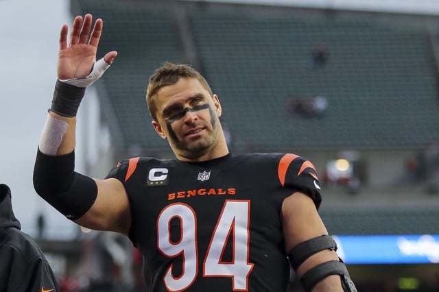 Jan 7, 2024; Cincinnati, Ohio, USA; Cincinnati Bengals defensive end Sam Hubbard (94) waves to fans after the game against the Cleveland Browns at Paycor Stadium. Mandatory Credit: Katie Stratman-USA TODAY Sports/File Photo