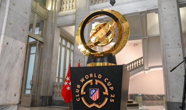 2S8NB39 January 23, 2025, Madrid, Madrid, SPAIN: The mayor of Madrid, JosA© Luis MartA­nez-Almeida, receives the Club World Cup trophy, which has been on a presentation tour of the cities of the participating teams since January 17. The FIFA Club World Cup will be held from June 15 to July 13 in the United States. (Credit Image: © Richard Zubelzu/ZUMA Press Wire)