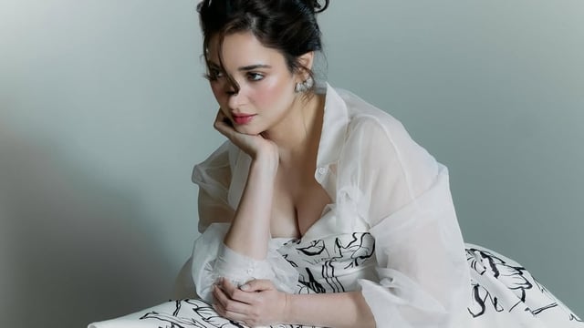 Tamannaah Bhatia only believes in unconditional love; calls it a business transaction otherwise.