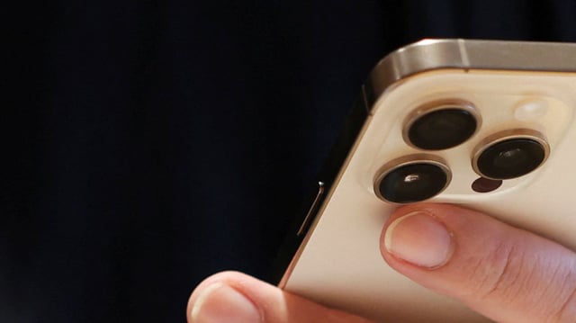 The first foldable iPhone may not be too far off.