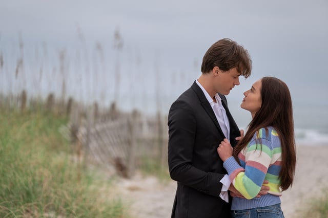 Christopher Briney and Lola Tung in The Summer I Turned Pretty Season 2.