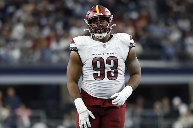 Washington Commanders defensive tackle Jonathan Allen (93) during a NFL football game against the Dallas Cowboys on Sunday, Jan. 5, 2025, in Arlington, Texas. 