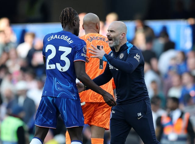 Soccer Football - Premier League - Chelsea v Leicester City - Stamford Bridge, London, Britain - March 9, 2025 Chelsea manager Enzo Maresca and Trevoh Chalobah celebrate after the match Action Images via Reuters/Paul Childs