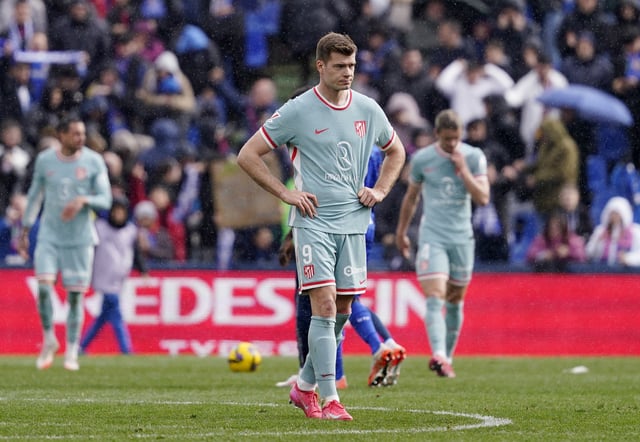 Soccer Football - LaLiga - Getafe v Atletico Madrid - Estadio Coliseum, Getafe, Spain - March 9, 2025 Atletico Madrid's Alexander Sorloth looks dejected after the match REUTERS/Ana Beltran