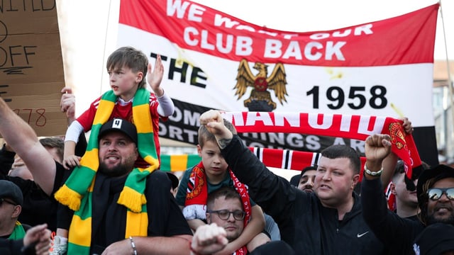 Fathers and sons were among those to direct anger in the biggest show of discontent since the arrival of Ineos