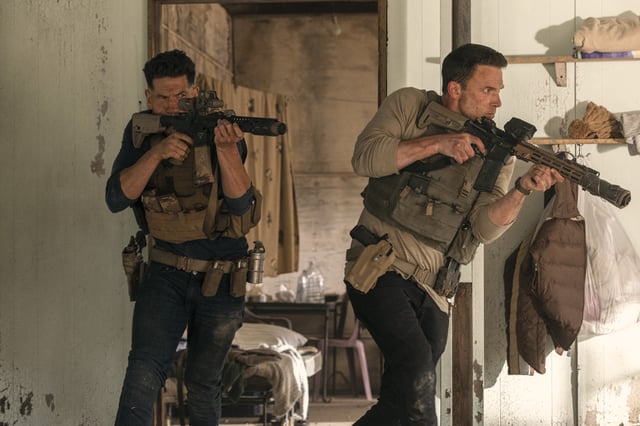 Jon Bernthal as Brax and Ben Affleck as Christian Wolff in THE ACCOUNTANT 2.