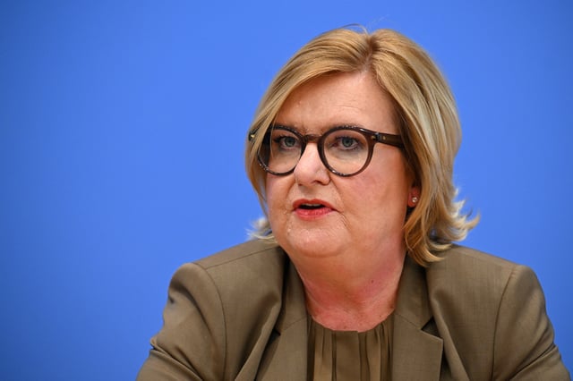 Parliamentary Commissioner for the Armed Forces of Germany Eva Hoegl attends a news conference to present the annual “Wehrbeauftragte” report 2024 in Berlin, Germany March 11, 2025. REUTERS/Annegret Hilse
