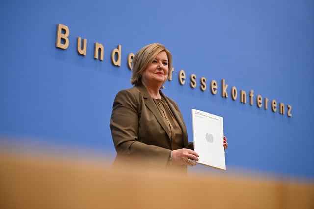 Parliamentary Commissioner for the Armed Forces of Germany Eva Hoegl attends a news conference to present the annual “Wehrbeauftragte” report 2024 in Berlin, Germany March 11, 2025. REUTERS/Annegret Hilse