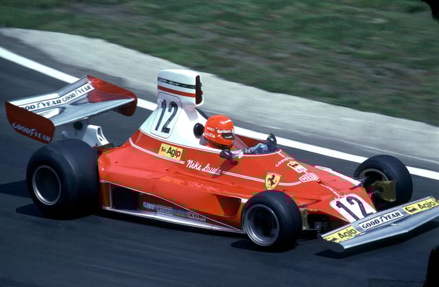 Niki Lauda im Ferrari 312T beim Grand Prix der Formel 1 in Belgien im Mai 1975