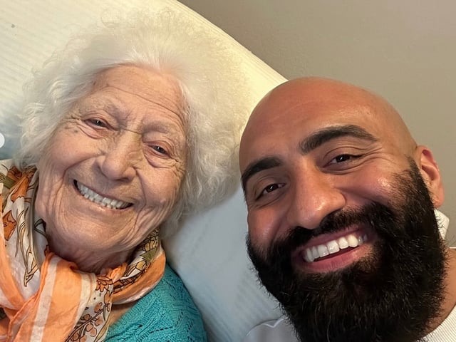 Plfege-Influencer nimmt Abschied von Oma Lotti