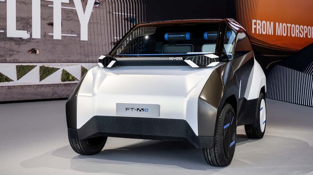 Toyota FT-Me: A Two-Seat Electric City Car With No Pedals: Concepts