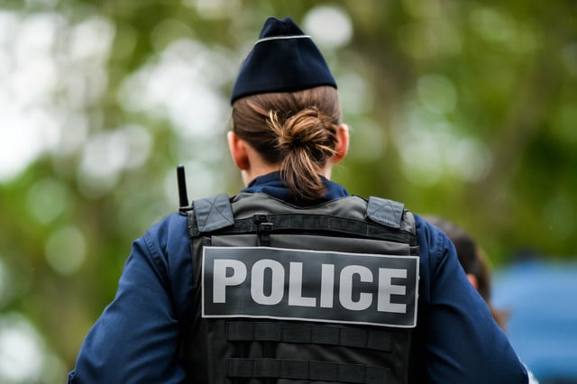 Un homme en fauteuil roulant a connu une altercation avec les forces de l’ordre mardi.
