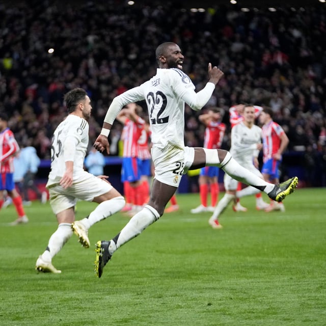 Antonio Rüdiger (r) macht Einzug ins Viertelfinale perfekt - Real kegelt Atlético im Elferschießen raus
