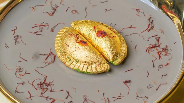 Priced between ₹40,000-60,000 a kgs gold foil gujiya are a premium gifting option