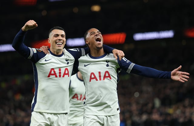 Soccer Football - Europa League - Round of 16 - Second Leg - Tottenham Hotspur v AZ Alkmaar - Tottenham Hotspur Stadium, London, Britain - March 13, 2025 Tottenham Hotspur's Wilson Odobert celebrates scoring their third goal with Cristian Romero Action Images via Reuters/Paul Childs