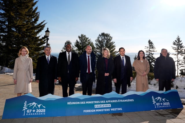 Italian Foreign Minister Antonio Tajani, German Foreign Minister Annalena Baerbock, U.S. Secretary of State Marco Rubio, Canadian Foreign Minister Melanie Joly, French Minister for Europe and Foreign Affairs Jean-Noel Barrot, British Foreign Secretary David Lammy, Japanese Foreign Minister Takeshi Iwaya, European Union High Representative for Foreign Affairs and Security Policy Kaja Kallas pose for a family photo, during the G7 Foreign Ministers meeting in La Malbaie, Charlevoix, Quebec, Canada March 13, 2025.  REUTERS/Mathieu Belanger