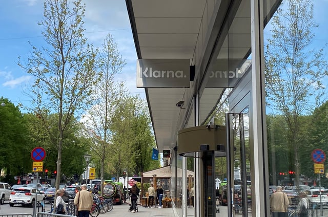 A sign is pictured at the entrance of Klarna's headquarters in Stockholm, Sweden on May 25, 2022. REUTERS/Supantha Mukherjee/File photo