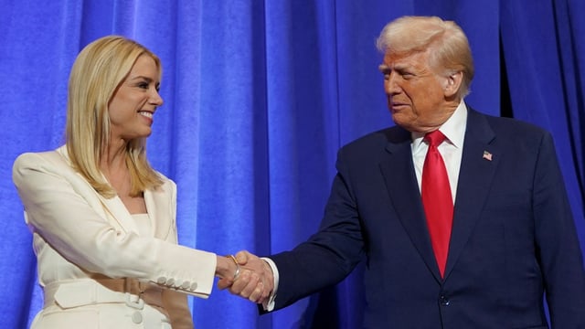 Pam Bondi, the attorney-general, welcomed Trump to her department and introduced him to a waiting crowd