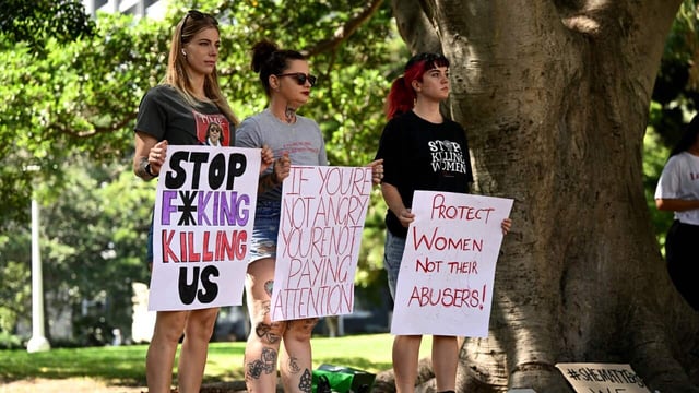 Political leaders have been criticised for failing to attend rallies being held around Australia to call for an end to deadly violence against women.