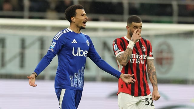 Walker, right, pleaded with the referee not to send off his former team-mate Dele