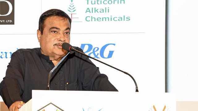 Nitin Gadkari addresses a gathering.