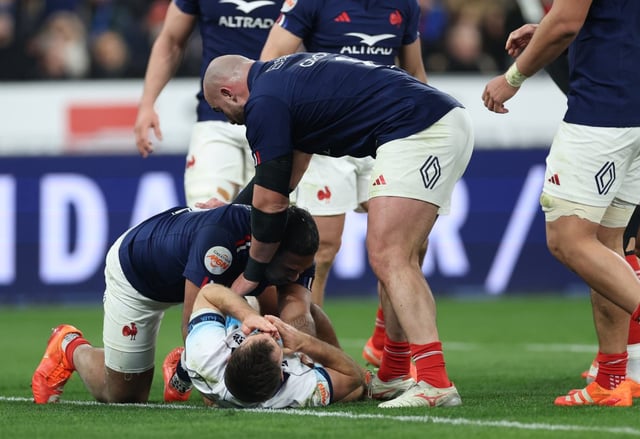 Peato Mauvaka appears to thrust his head at Scotland&#39;s Ben White (Photo: Getty)