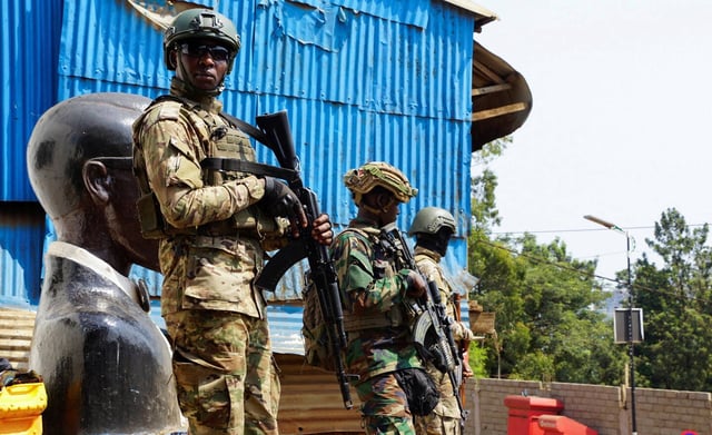 Des membres du groupe rebelle M23 à Bukavu, dans l’est de la république démocratique du Congo, le 27 février.