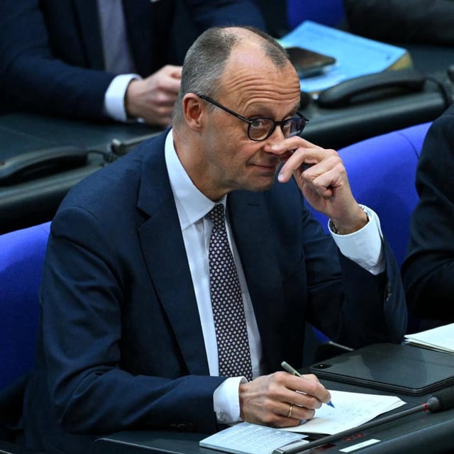 Friedrich Merz (CDU) am Dienstag bei der Sondersitzung im Bundestag: In seiner Fraktion haben für sein Finanzpaket gestimmt.