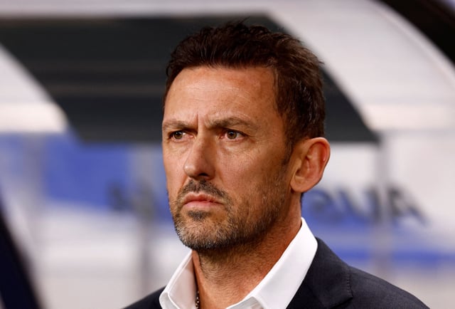 Soccer Football - World Cup - Asian Qualifiers - Third Round - Group C - Japan v Australia - Saitama Stadium 2002, Saitama, Japan - October 15, 2024  Australia coach Tony Popovic before the match REUTERS/Issei Kato/File Photo