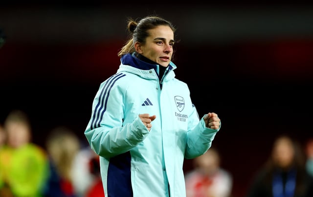 Soccer Football - Women's Champions League - Group C - Arsenal v Juventus - Emirates Stadium, London, Britain - November 21, 2024 Arsenal interim manager Renee Slegers celebrates after the match Action Images via Reuters/Andrew Boyers