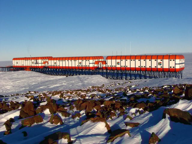 A COMNAP photo of the South African research Sanae IV Antarctic base.