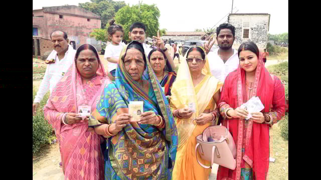 The linking must be done in a fair manner — it is not mandatory at present, in keeping with a 2023 judgment of the Supreme Court, and the ECI must not try to make it otherwise (HT Photo)